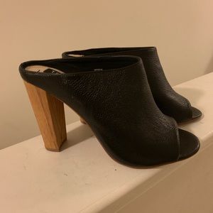 Size 11 Torrid slides